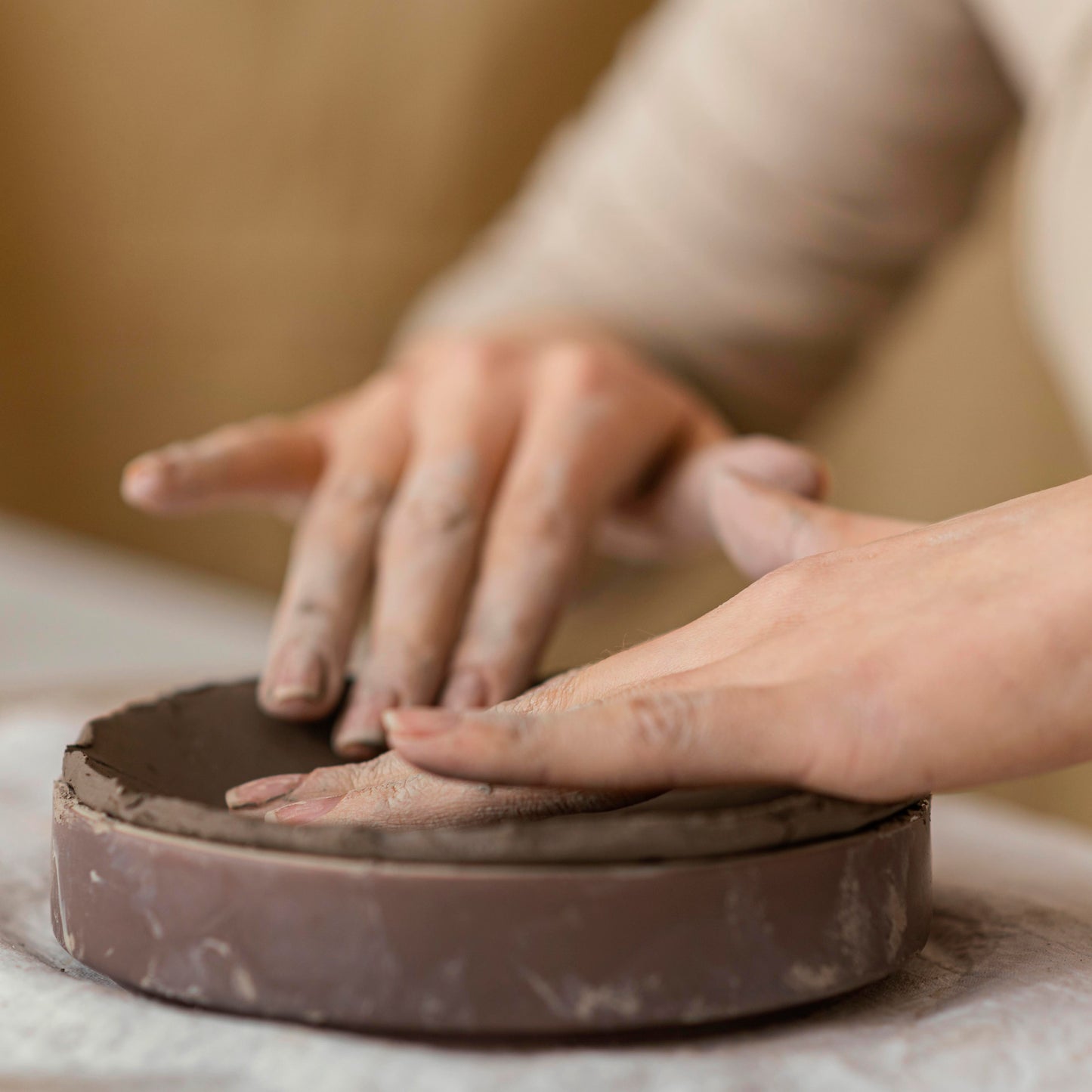 Buffet For Kids: A pottery course for children aged 9-12 years, with an all-inclusive fee for 20 sessions.